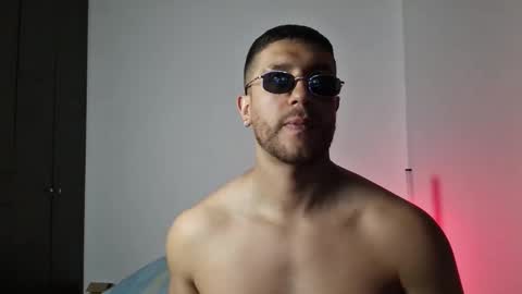 Snapshot of venus_griego chatting on 29, 11, 2025 venus_griego online show from 29, 11, 2025