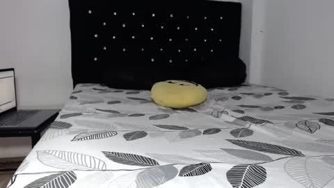 Snapshot of venus_menoza chatting on 14, 10, 2025 venus_menoza online show from 14, 10, 2025