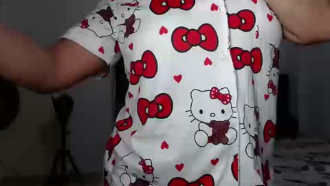 Snapshot of venus_menoza chatting on 17, 10, 2025 venus_menoza online show from 17, 10, 2025