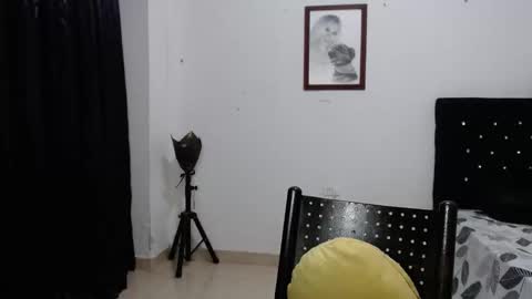 Snapshot of venus_menoza chatting on 19, 10, 2025 venus_menoza online show from 19, 10, 2025