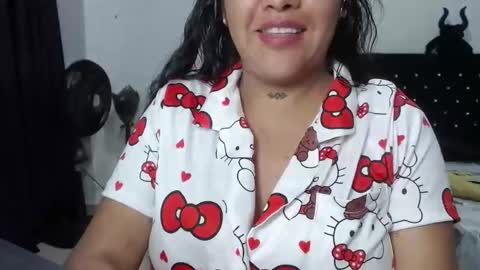 Snapshot of venus_menoza chatting on 25, 10, 2025 venus_menoza online show from 25, 10, 2025