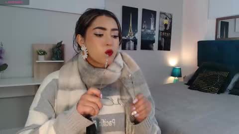 Snapshot of venus_steffen chatting on 6, 10, 2025 Mia online show from 6, 10, 2025