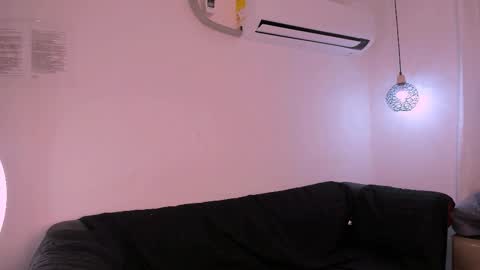 Snapshot of venus_velvet chatting on 17, 10, 2025 venus_velvet online show from 17, 10, 2025