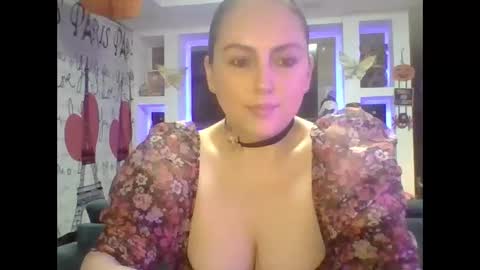 VENUSINA07 online show from 18, 10, 2025
