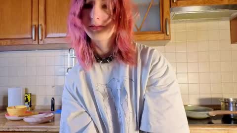 Snapshot of veolatownson chatting on 15, 5, 2026 Erica online show from 15, 5, 2026