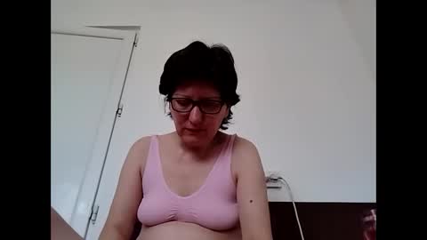 Snapshot of vera_elle chatting on 25, 4, 2026 Vera online show from 25, 4, 2026