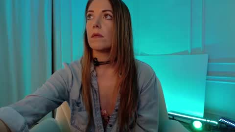 Vera Victors online show from 27, 4, 2026