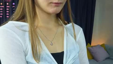 Snapshot of vernitashinsky chatting on 8, 11, 2025 Olivia online show from 8, 11, 2025