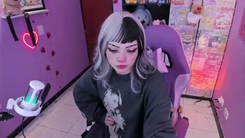     online show from 2, 10, 2025