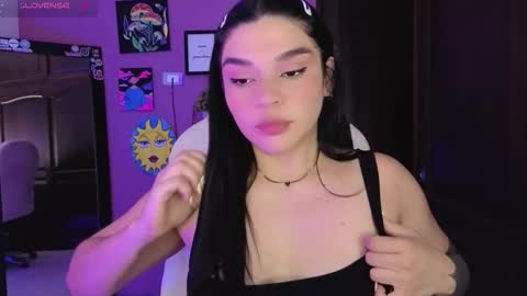 Snapshot of veronica_118 chatting on 26, 10, 2025 veronica_118 online show from 26, 10, 2025