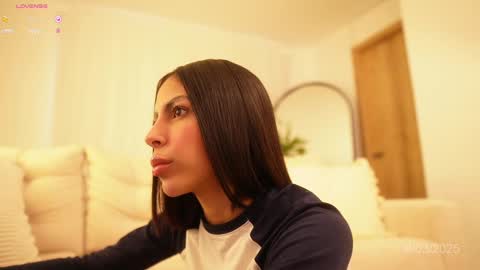 Veronica online show from 8, 3, 2025