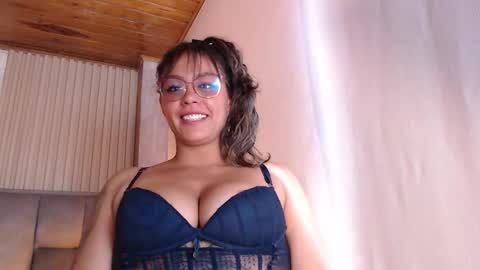 Snapshot of veronica_saenzz1 chatting on 26, 2, 2026 Vero online show from 26, 2, 2026