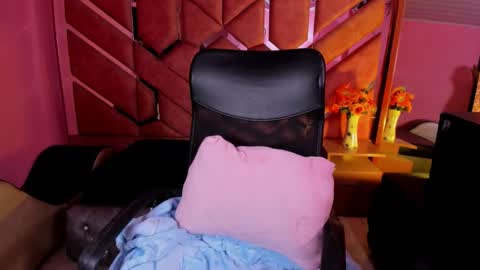 VeronicaCream  online show from 18, 3, 2026