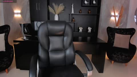 Snapshot of veronicacruz1 chatting on 8, 2, 2025 Vero online show from 8, 2, 2025