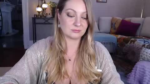 Snapshot of veronicawest chatting on 1, 2, 2025 Veronica Weston online show from 1, 2, 2025