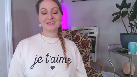 Snapshot of veronicawest chatting on 9, 3, 2025 Veronica Weston online show from 9, 3, 2025