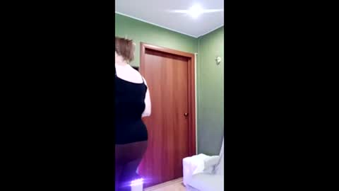 Snapshot of veronikawgold chatting on 25, 4, 2026 VeronikawGold online show from 25, 4, 2026