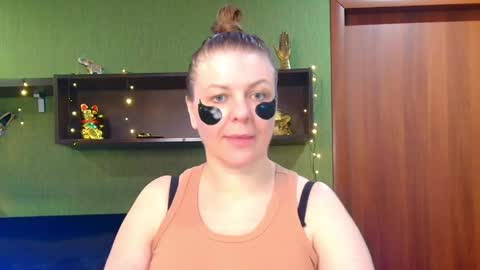 Snapshot of veronikawgold chatting on 2, 5, 2026 VeronikawGold online show from 2, 5, 2026