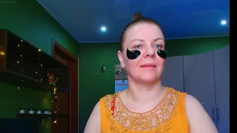 Snapshot of veronikawgold chatting on 7, 6, 2026 VeronikawGold online show from 7, 6, 2026