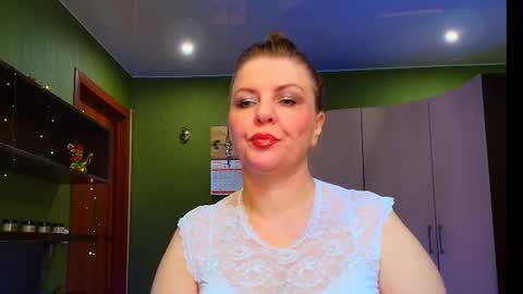 Snapshot of veronikawgold chatting on 9, 6, 2026 VeronikawGold online show from 9, 6, 2026