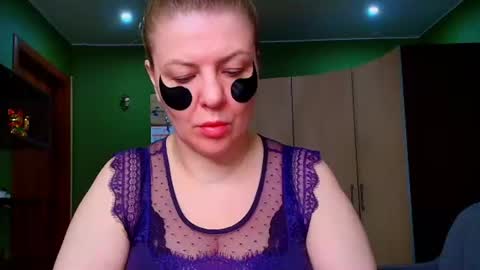 Snapshot of veronikawgold chatting on 16, 6, 2026 VeronikawGold online show from 16, 6, 2026
