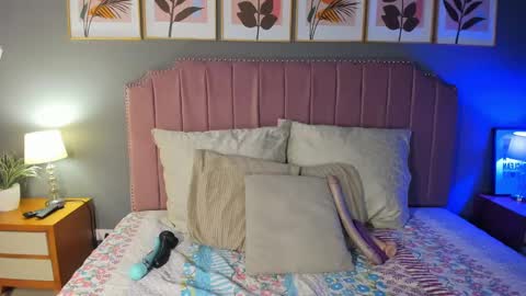 Veronica  online show from 12, 3, 2025