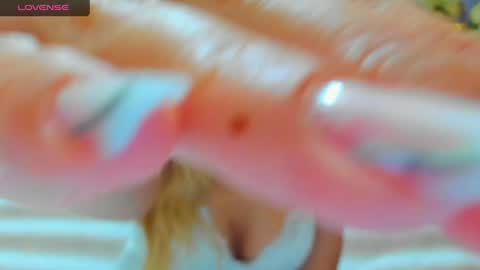 Snapshot of verrasweet4u chatting on 26, 5, 2026 VerraSweet4u online show from 26, 5, 2026