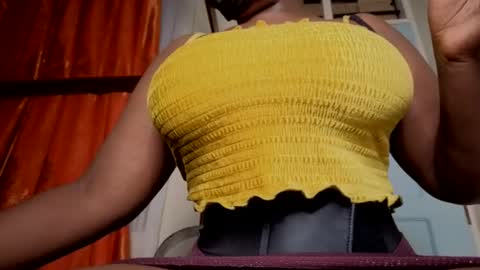 Snapshot of verygoodbadgirl_ebony chatting on 3, 3, 2026 verygoodbadgirl_ebony online show from 3, 3, 2026