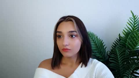 Snapshot of veryveryshygirl chatting on 4, 10, 2025 Ana online show from 4, 10, 2025