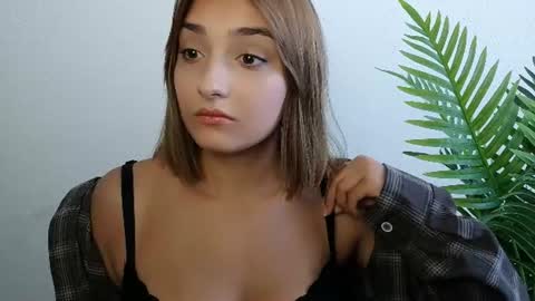 Snapshot of veryveryshygirl chatting on 14, 7, 2026 Ana online show from 14, 7, 2026