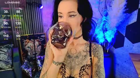Lady or Goddess Vespera online show from 5, 4, 2026