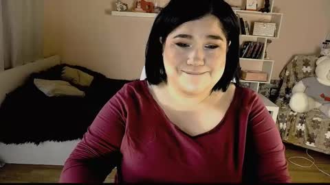 Snapshot of vi__vixen chatting on 8, 3, 2025 Vi Vixen online show from 8, 3, 2025