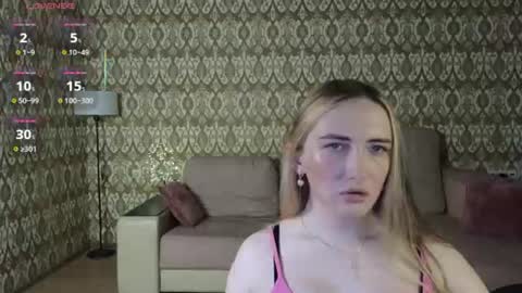 Snapshot of vi_luxxxy chatting on 13, 6, 2026 vi_luxxxy online show from 13, 6, 2026