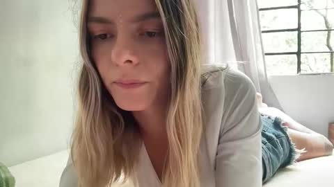 Snapshot of viajemos chatting on 25, 3, 2026 papichulo y mamichula online show from 25, 3, 2026