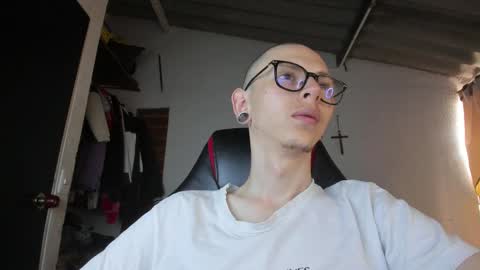 Snapshot of vicent_brais chatting on 4, 3, 2026 Vicent Brais online show from 4, 3, 2026