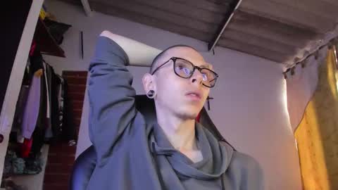 Snapshot of vicent_brais chatting on 10, 3, 2026 Vicent Brais online show from 10, 3, 2026