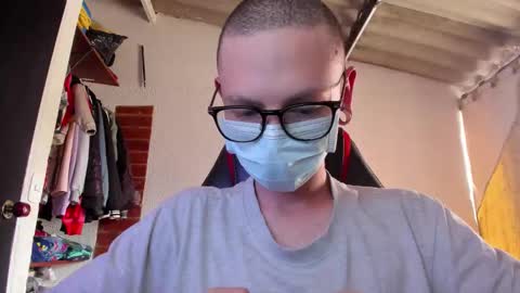 Snapshot of vicent_brais chatting on 25, 3, 2026 Vicent Brais online show from 25, 3, 2026