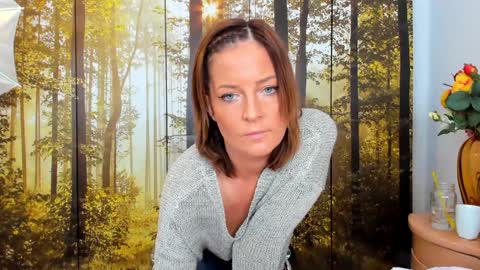 ViciousQueenu can call me Laura online show from 9, 3, 2025