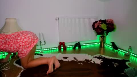 Snapshot of viciousqueen chatting on 22, 7, 2026 ViciousQueenu can call me Laura online show from 22, 7, 2026