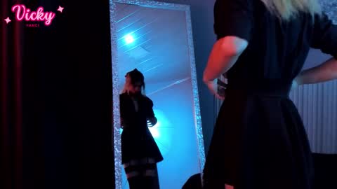  Vicky  online show from 2, 2, 2026