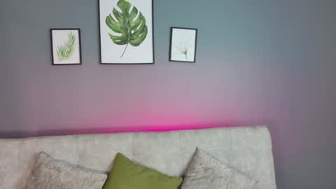 Amy online show from 12, 4, 2026