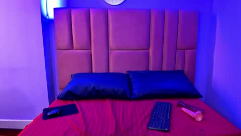 Vicky online show from 21, 12, 2024