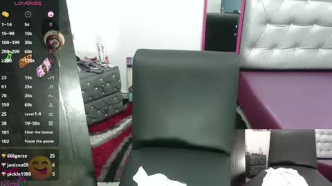 Snapshot of vickysexyx chatting on 17, 2, 2025 Valentina online show from 17, 2, 2025