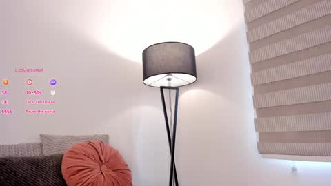 Victoria  online show from 20, 12, 2024