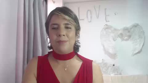 Hi guys   Im victoria  Be the one who can control me in PVT online show from 24, 9, 2025