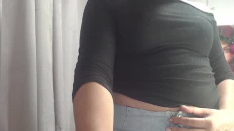 Hi guys   Im victoria  Be the one who can control me in PVT online show from 5, 1, 2026