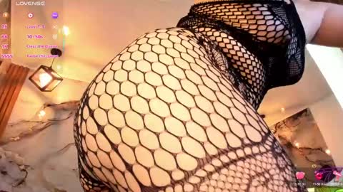 Snapshot of victoria__coopeer chatting on 8, 5, 2026 Victoria Coopeer online show from 8, 5, 2026