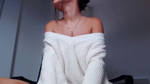 Snapshot of victoria__harris chatting on 8, 10, 2025 Victoria online show from 8, 10, 2025