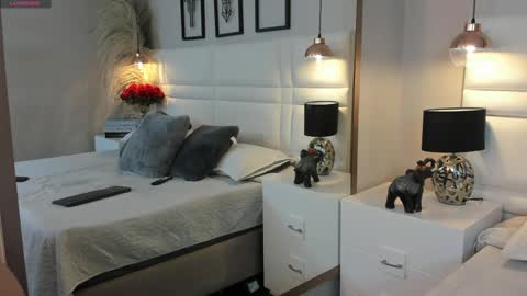 Snapshot of victoria__lee_ chatting on 7, 6, 2026 victoria__lee_ online show from 7, 6, 2026