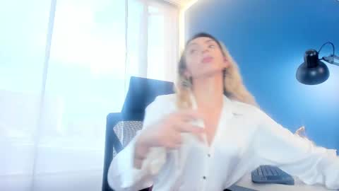 Victoria online show from 17, 11, 2025